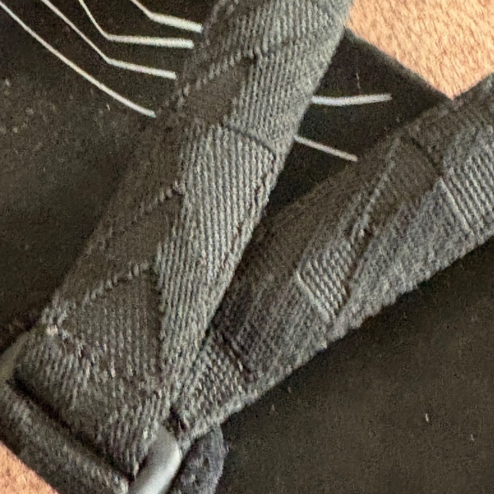 ECCO Nubuck Outdoor Sandal - SZ 41 (SZ 10 - 10.5) - Picture 10 of 16